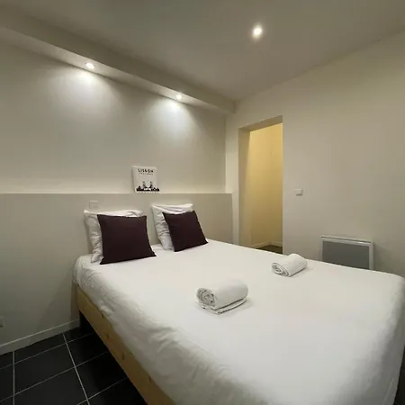 Confort & Gare - Exterieur - Parking * 퐁텐블로